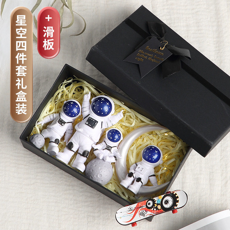 宇航员摆件小太空人模型树脂工艺品家居桌面装饰品情人节生日礼物