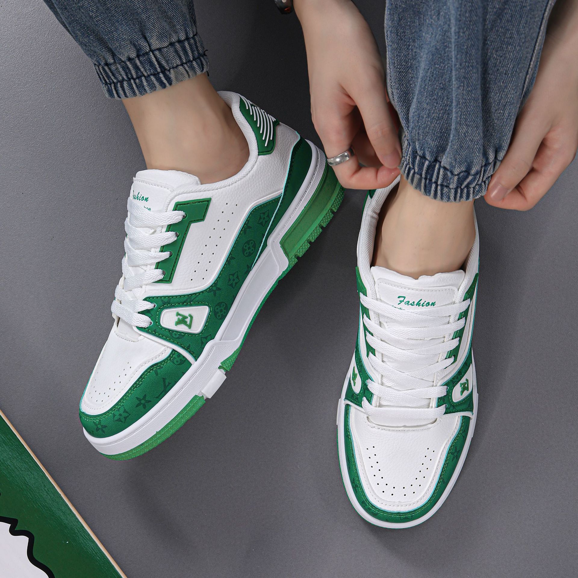 Summer New Classic Lv Sneakers Black and White Panda Thick-Soled Men's Sports and Casual Shoes Versatile Men's Shoes Wholesale 4 O1CN01QJKzGB1uLDN9KPYKL !!2215676136020 0 cib