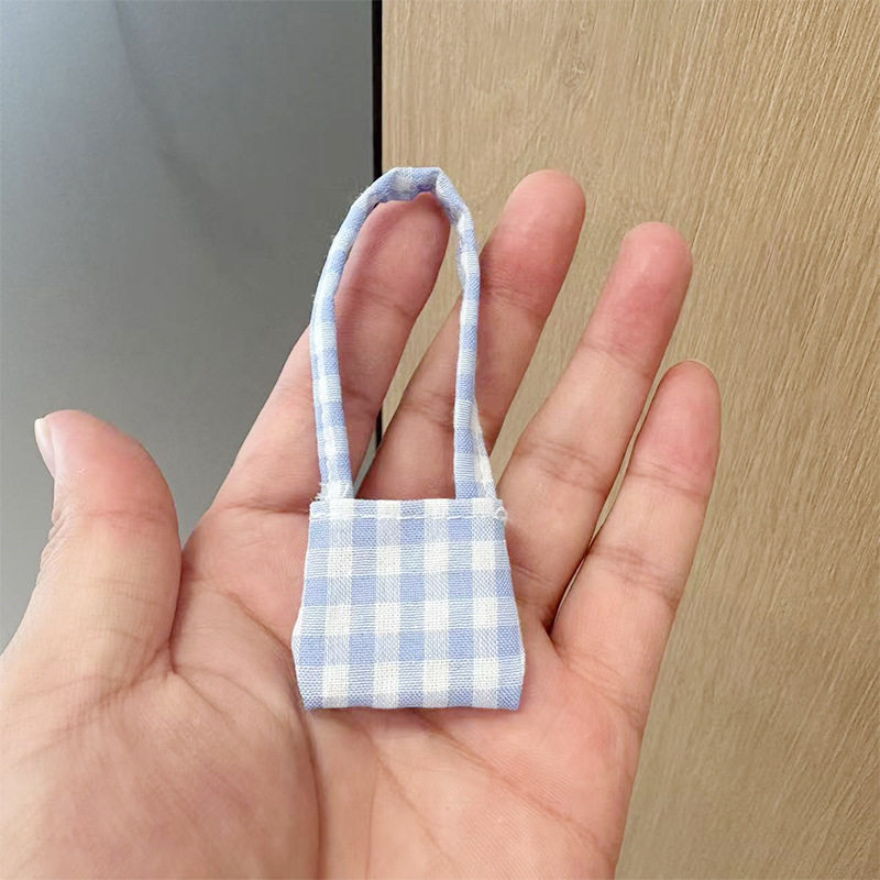 可爱迷你帆布包毛绒玩偶格子包西高地公仔扭棒小狗配饰格子裙娃衣