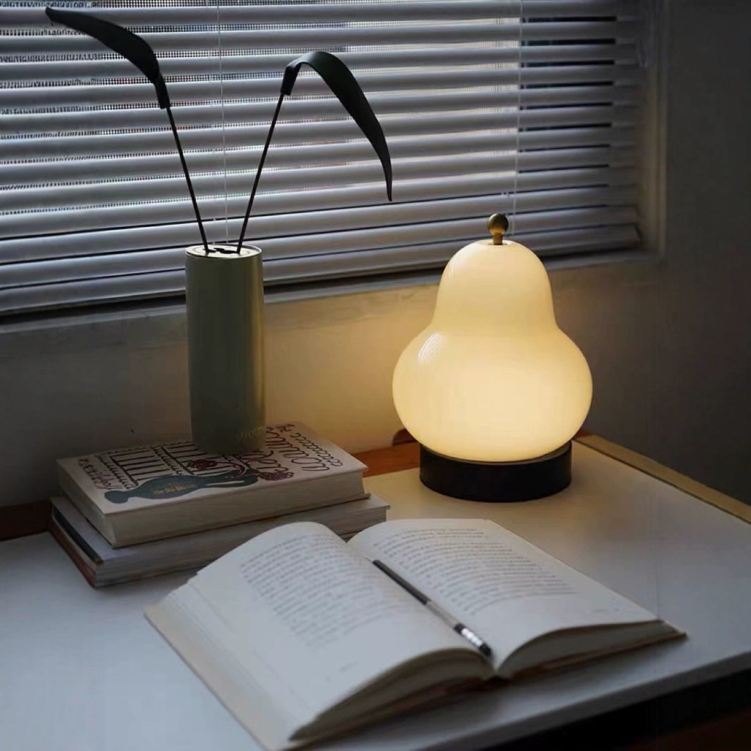 Middle Ancient Cream Style Table Lamp Home Bedroom Bedside Lamp Romantic Night Lamp Vintage Pear Lamp Homestay Bedside Atmosphere