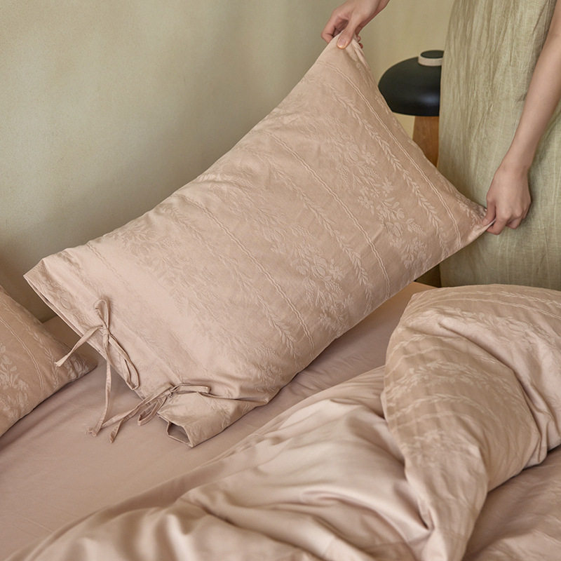 French-Style Light Luxury All-Cotton Brushed Four-Piece Set with Embossed Jacquard, Soft Pure Cotton Duvet Cover, Suitable for Sleeping Naked, Thickened Cotton