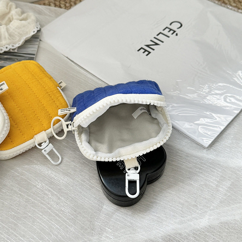 Cross-border Supply Korean-style Ins Quilted Headphone Bag Mini Key Bag Bag Coin Purse Bluetooth Headset Storage Bag