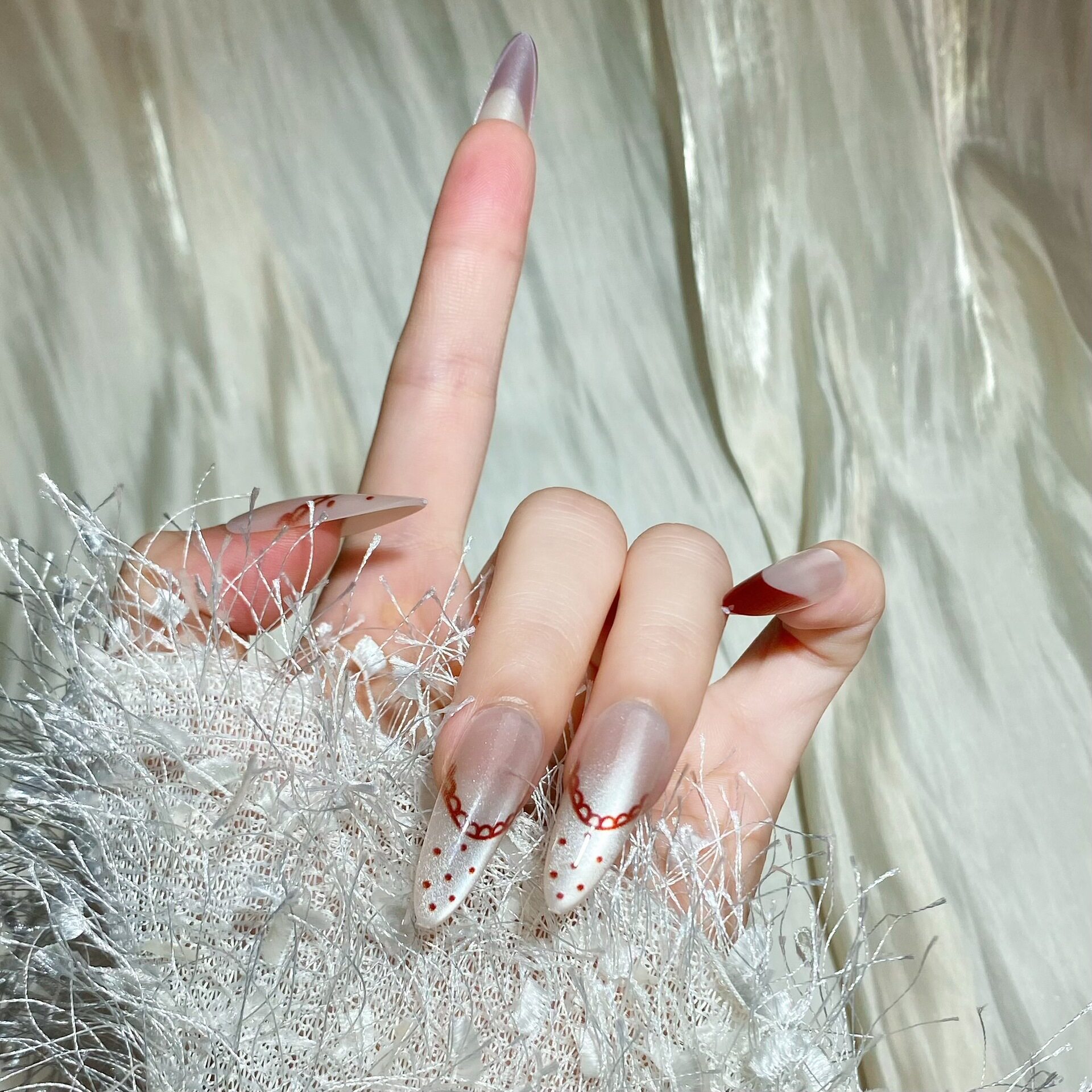 Cat's Eye Gold Wearable Nails 30 Pieces Design Advanced Gradient Daily Disposable Nail Stickers 30 Pieces Pre-Coded Nail Tips