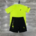 662 fluorescent green short-sleeve shirt + 772 black shorts
