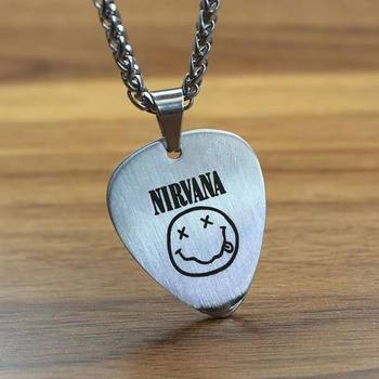 Guitar pick necklace men's fashionable lettering pattern high-grade non-fading hip hop pendant jewelry sweater chain wholesale