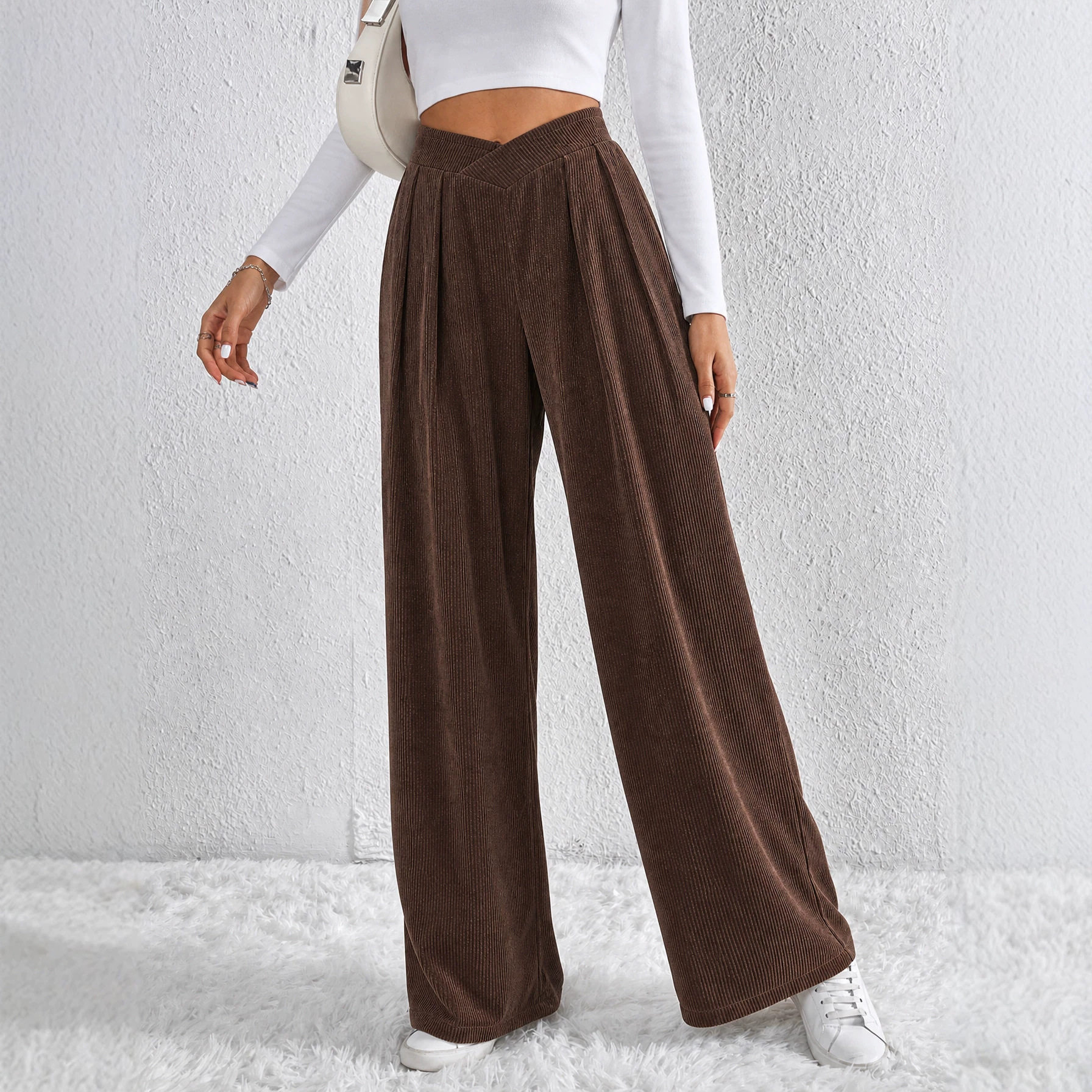 Vintage Brown Wide Leg Trousers for Women V Waist Pleated Design Relaxed Fit Autumn Winter Casual Wear Wholesale
