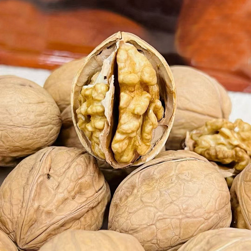 OEM paper-skinned walnuts 25-year-old new walnuts original color hand-squeezed and ready-to-open Aksu 185 thin-skinned new goods