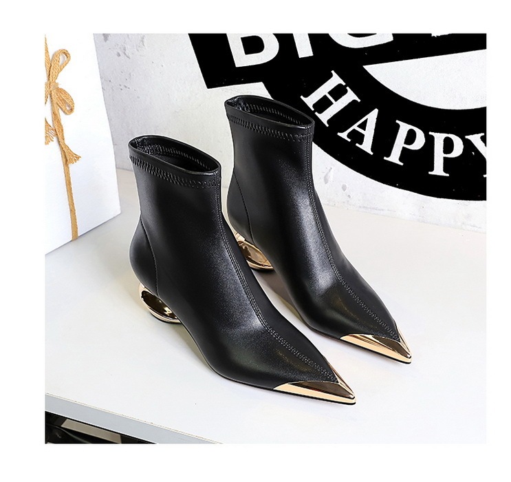 Boot nữ cổ thấp mũi nhọn gót kim loại rỗng phong cách dự tiệc — Màu bạc, Màu vàng