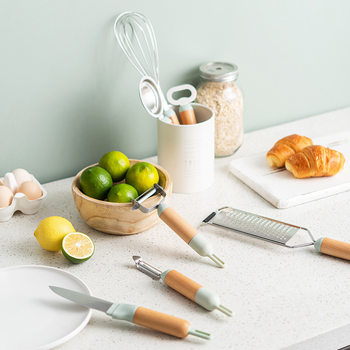 Kitchen Seven-Piece Set, Egg Beater, Egg White Separator, Grater, Fruit Knife, Paring Knife, Bottle Opener