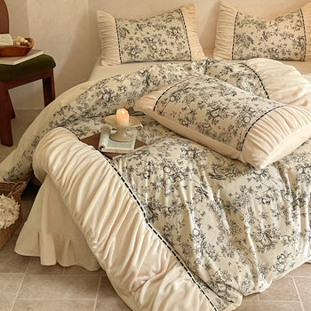 French Retro Style Pleated Lace Milk Velvet Four-Piece Winter Warm and Thickeneded High-Weight Coral Velvet Three-Piece Set