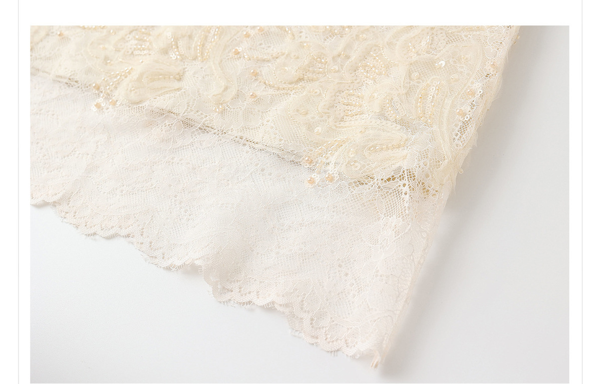 Bộ ba món nữ gồm áo khoác dệt hoa đính cườm tua rua, áo gile và chân váy ren dáng midi — Áo khoác Jacquard (giao hàng trong 7 ngày), Áo khoác Jacquard (giao hàng trong ngày), Áo tua rua (giao hàng trong 7 ngày), Áo tua rua (giao hàng trong ngày)