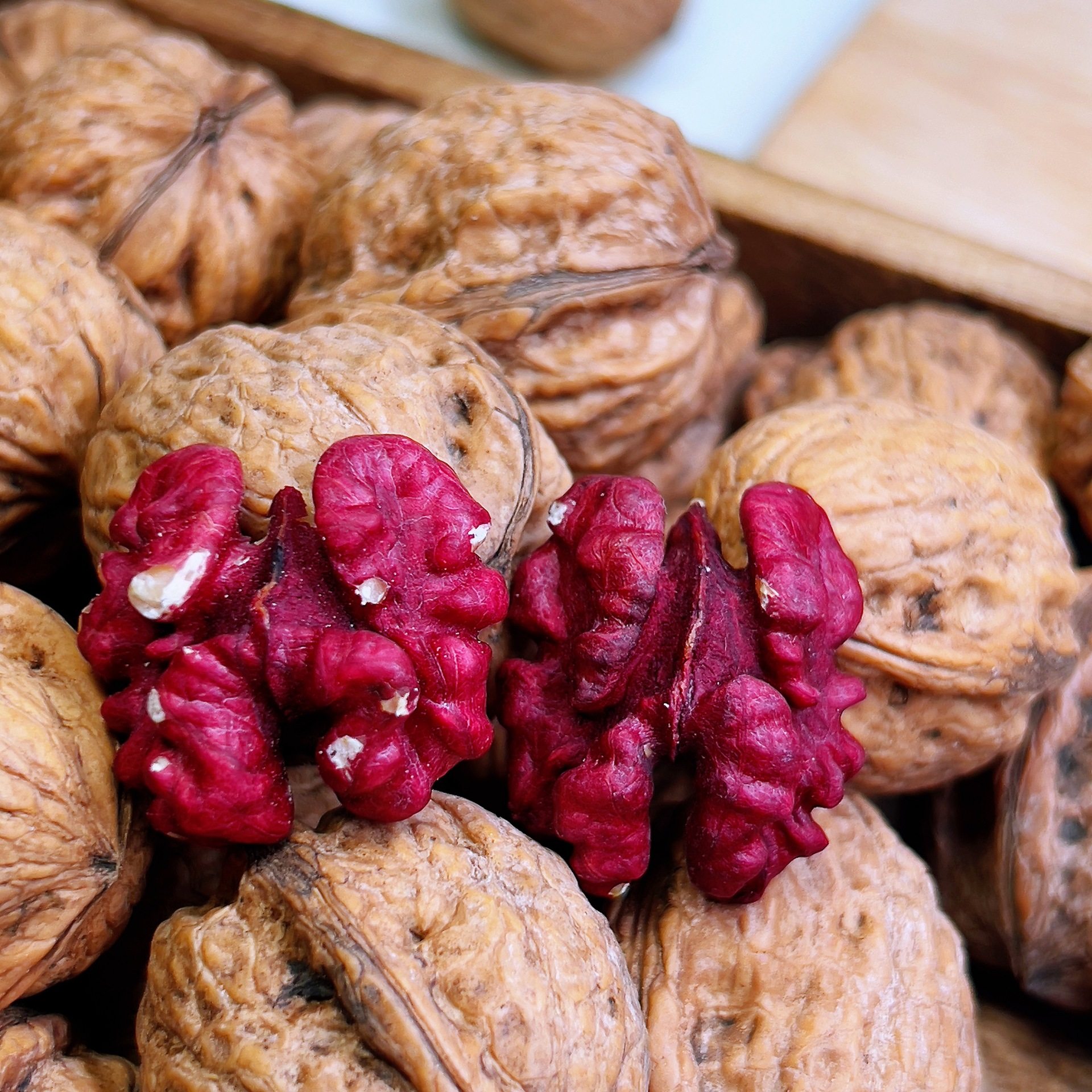 Red Walnuts, Thin-Skinned Large Kernels, Natural Anthocyanin Snacks, Thin-Skinned Walnuts, Yunnan Specialty Red-Skinned Walnuts