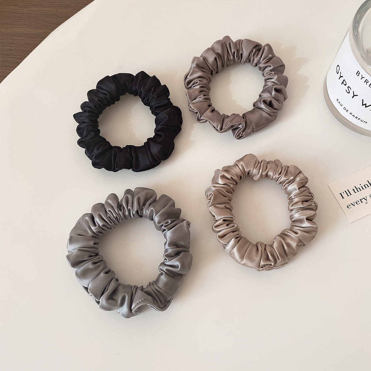 Korean Style High-End Satin Small Intestine Hair Band, High Elasticity and Durable Rubber Band That Does Not Hurt Hair, Hair Rope, Ball Head Hair Accessory for Women