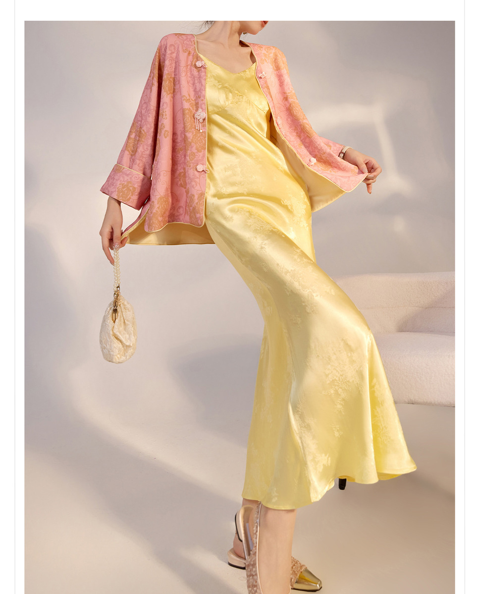 Set áo khoác jacquard dáng ngắn phối đầm hai dây cổ chữ V dài, họa tiết hoa thêu — Váy yếm (giao hàng trong 7 ngày), Áo Jacquard (giao hàng trong 7 ngày), Áo Jacquard (giao hàng trong ngày)