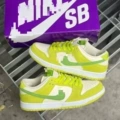 Dunk green apple (fast shipping, true to size, authentic photos)