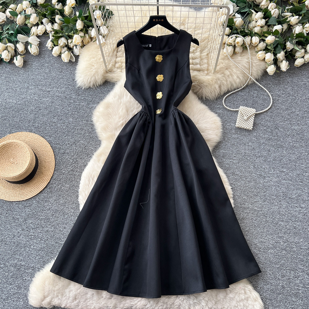 Red Sleeveless A Line Dress for Women Elegant Lightweight Fabric Waist Defining Metal Buckle Detail Summer Casual