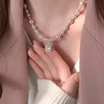 Manta Rose-Colored Sugar Cube Pendant Shijia Pearl Necklace Women's Accessible Luxury Elegant Sweater Chain Fashionable High-End Necklace