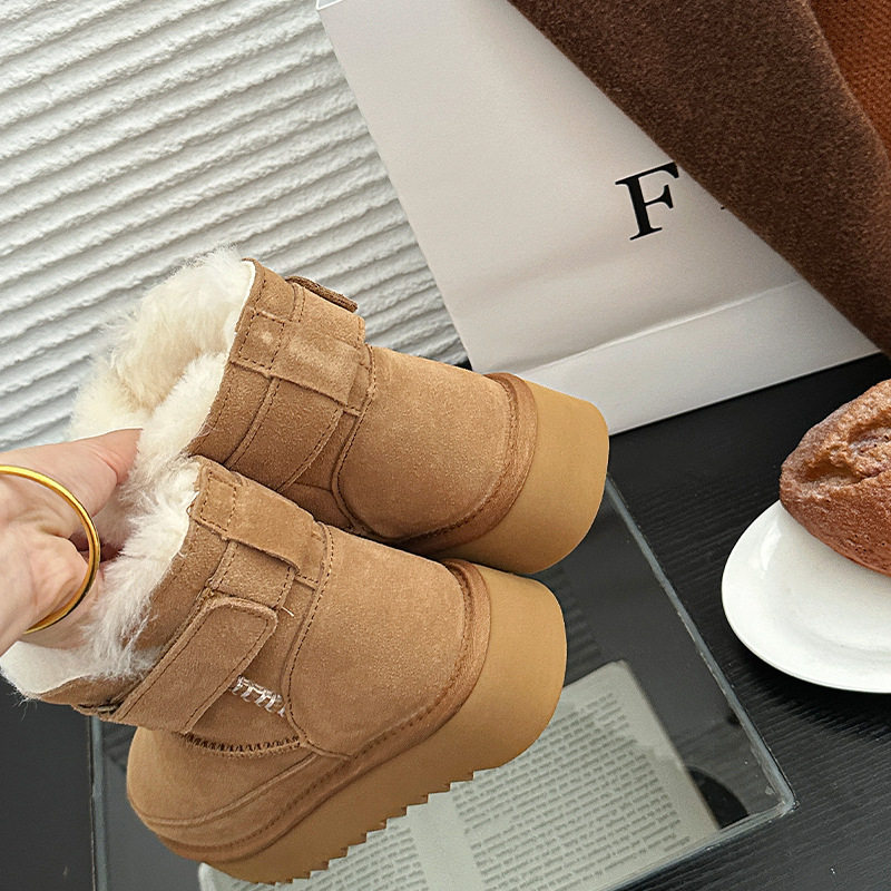 Guangzhou Thick-Soled Velcro Snow Boots for Women, Height-Increasing Warm Platform Chelsea Boots with Washboard Soles, Short Boots