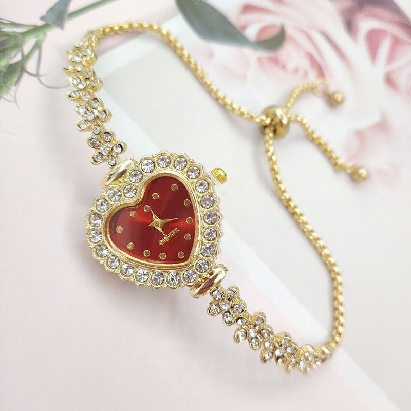 跨境外贸爆款爱心镶钻时尚女士手表抽拉式女款学生桃心手链表批发