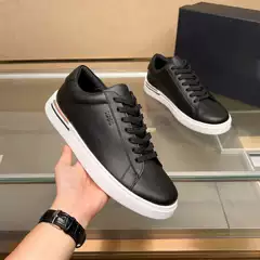 2024 New Autum First-Layer Cowhide Breathable and Versatile European Men's Shoes Simple Flats Casual Leather Sneakers