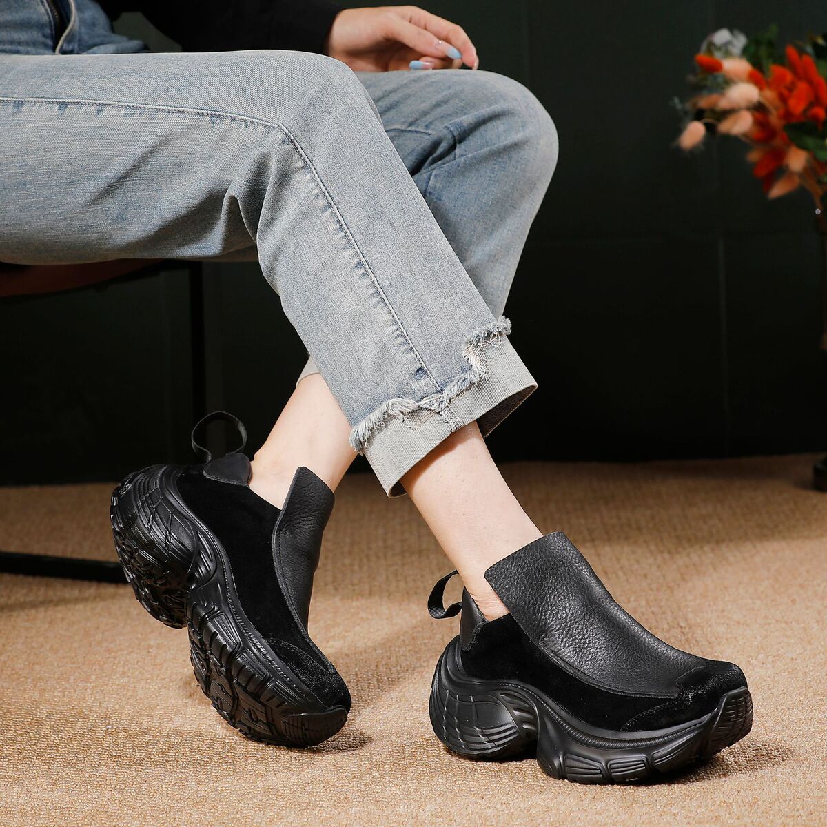 Giày nữ da bò thật đế dày kiểu retro, mang một chân thoáng khí êm chân — đen, màu nâu
