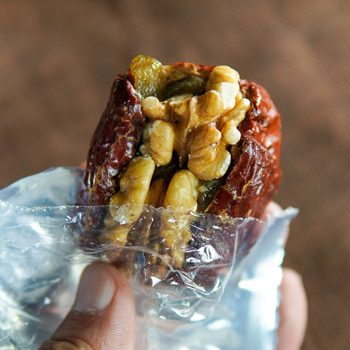 Xinjiang Hotan Big Red Jujube with Walnut Kernel 500g Jujube with Walnut Raisin Independent Small Package Snacks