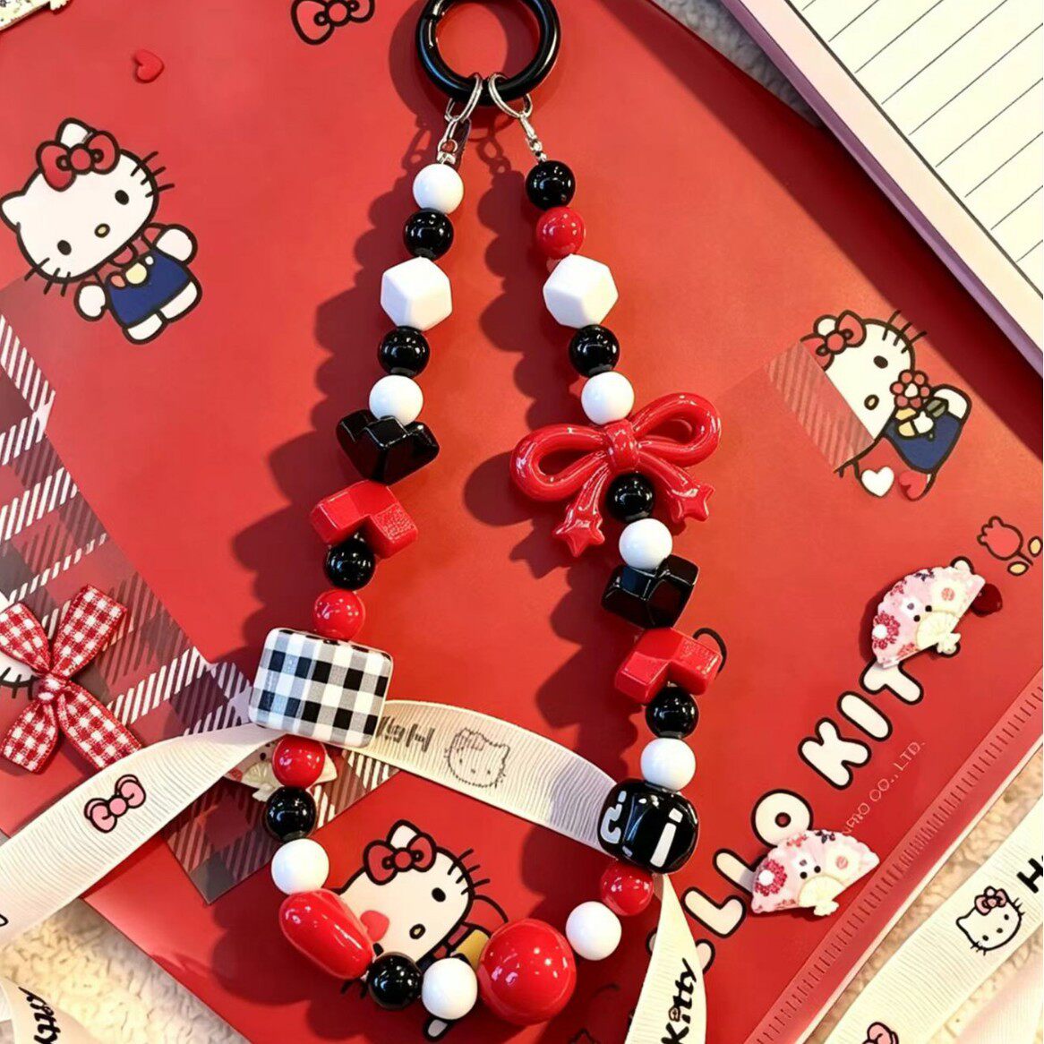 เคสโทรศัพท์รูปโบว์สร้างสรรค์สไตล์อินสตาแกรมสุดฮิต พร้อมสายคล้องข้อมือสำหรับกล้อง CCD เชือกคล้องสั้น และโซ่คล้องโทรศัพท์แรงบันดาลใจโดปามีน