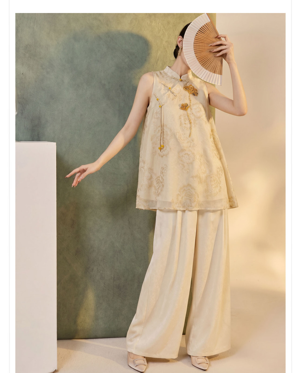 Đầm yếm nữ dáng suông cổ đứng họa tiết hoa vải jacquard — Màu vàng gừng