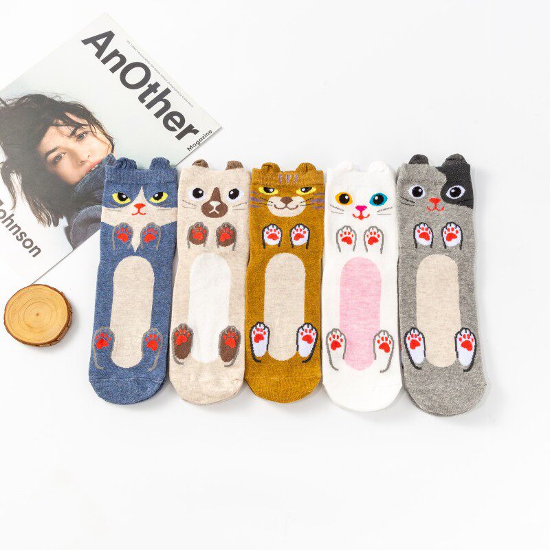 春秋新款卡通直板狗中筒袜棉质袜子女 诸暨厂家批发