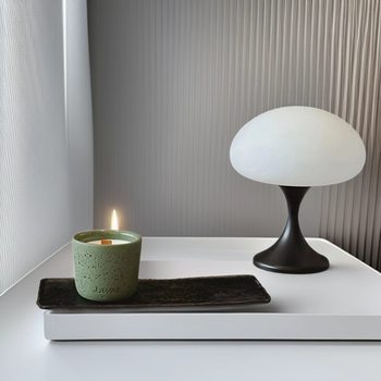 Jellyfish Table Lamp Bedroom Bedside Atmosphere Lamp Living Room Retro Decoration High-End Cream Style Eye Protection Rechargeable Night Light