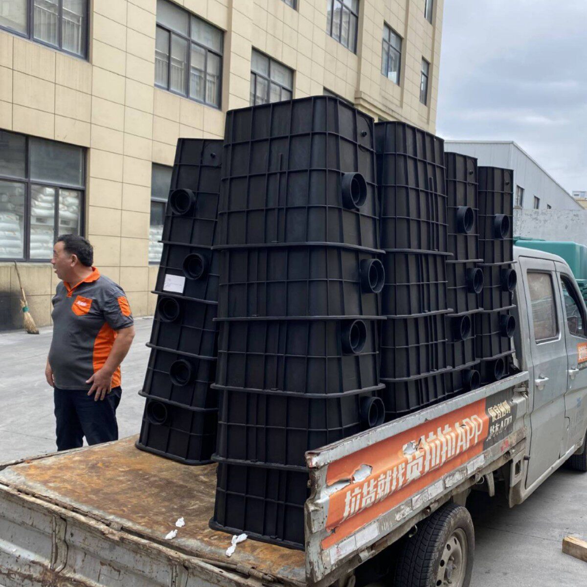 Special Small Grease Trap for Catering and Hotel Kitchens, Underground Oil Sedimentation Tank, Plastic High-Efficiency Oil-Water Separator