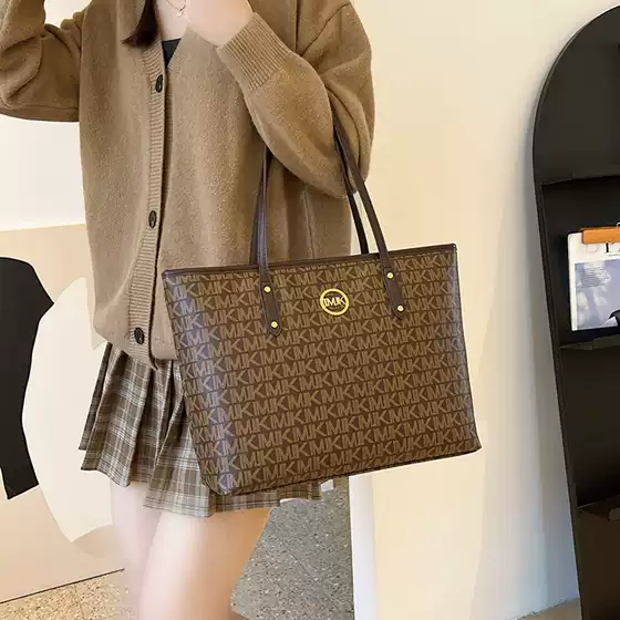 High-End Trendy 2026 New Four-Season Large-Capacity Fashion Monogram Shoulder Bag Classic Versatile Tote Bag