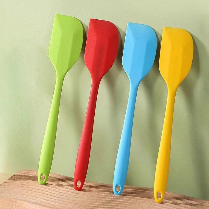 Silicone Spatula Cake Mixing Tool High Temperature Resistant All-In-One Baking Tool Mousse Spatula Large and Small Cream Spatula