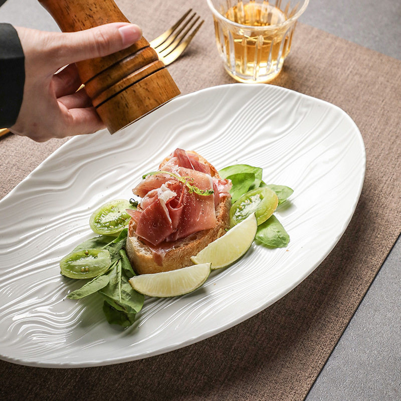 Simple Ceramic Fish Plate Large Household High-end Feeling Steamed Fish Plate High Temperature Resistant Creative Plate Irregular Oval Plate