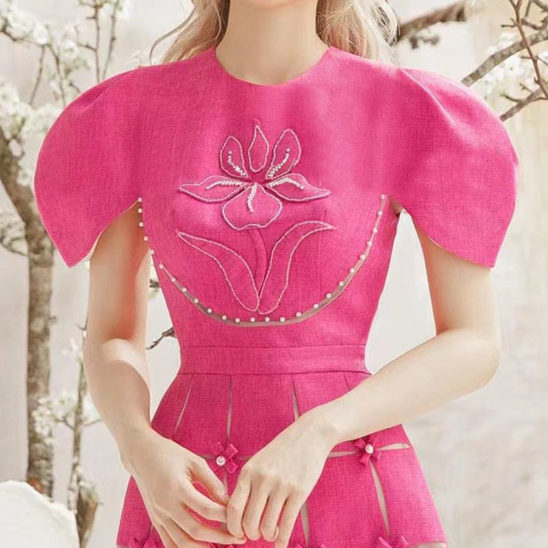 Đầm suông nữ midi tay raglan cổ tròn, váy mini chữ A thêu hoa 3D — Hồng đỏ chi tiết 3