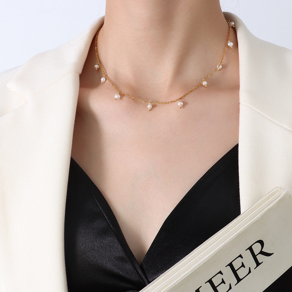 Natural Niche All-match Retro Style Jewelry Titanium Steel Plated 18k Gold Freshwater Pearl Necklace Women's Clavicle Chain