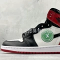 555088-125 black toe