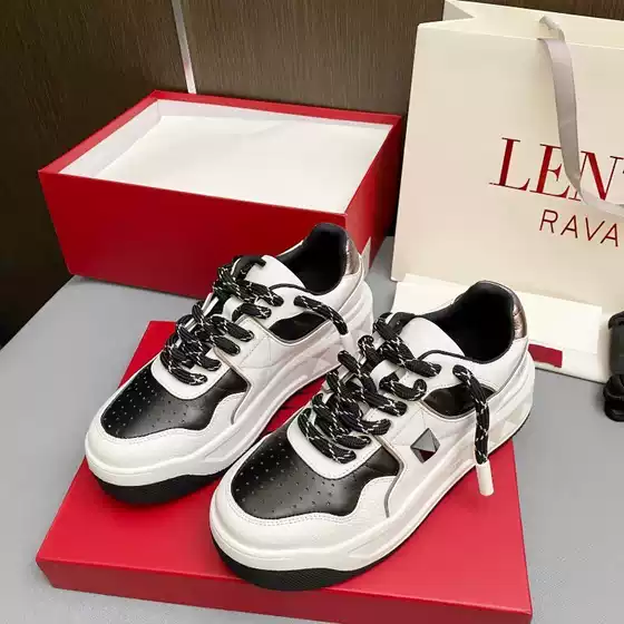 Correct Version 2025V New Product Rivet-Decorated Casual Sneakers Round-Toe Fashion Couple's Thick-Soled Platform Shoes
