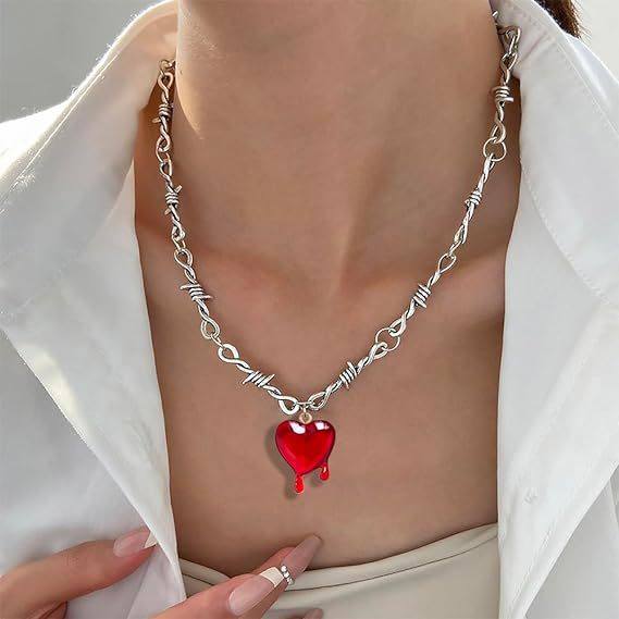 Cross-border creative Gothic Love drop blood pendant bleeding heart-shaped necklace drop blood Thorn heart-shaped pendant necklace