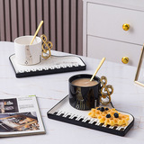 Цельный набор керамических кофейных чашек и блюдцев Nordic creative piano key niche design office mug cup от имени Nordic creative piano key керамическая кофейная чашка и блюдце