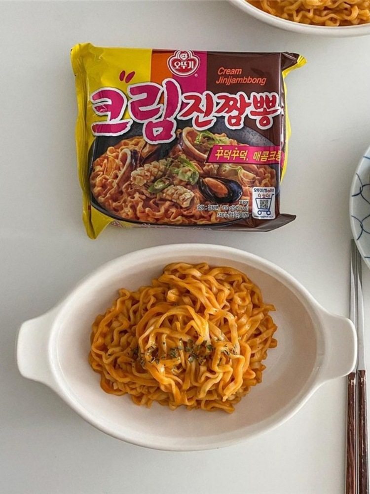 Korean Imported Kimchi, Kelp, Seafood, Spicy Cheese Instant Noodles, Instant Late Night Snack Instant Noodles, Dry Fried Noodles