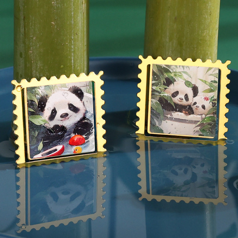 Zoo souvenir cross-border Amazon giant panda metal bookmark suit color creative book holder creative hot sale