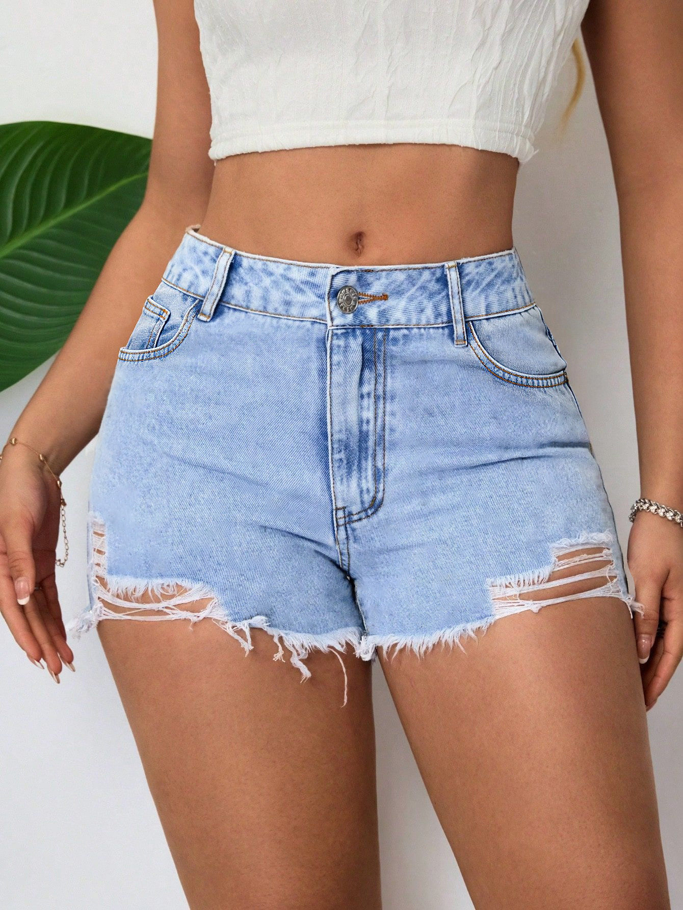 Womens Distressed Denim Shorts Elegant Fashionable Versatile Summer Casual Wear Wholesale Available