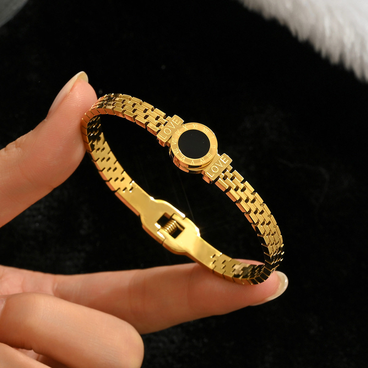 欧美热卖时尚不锈钢金色手镯不易褪色18K不锈钢首饰gold bangles