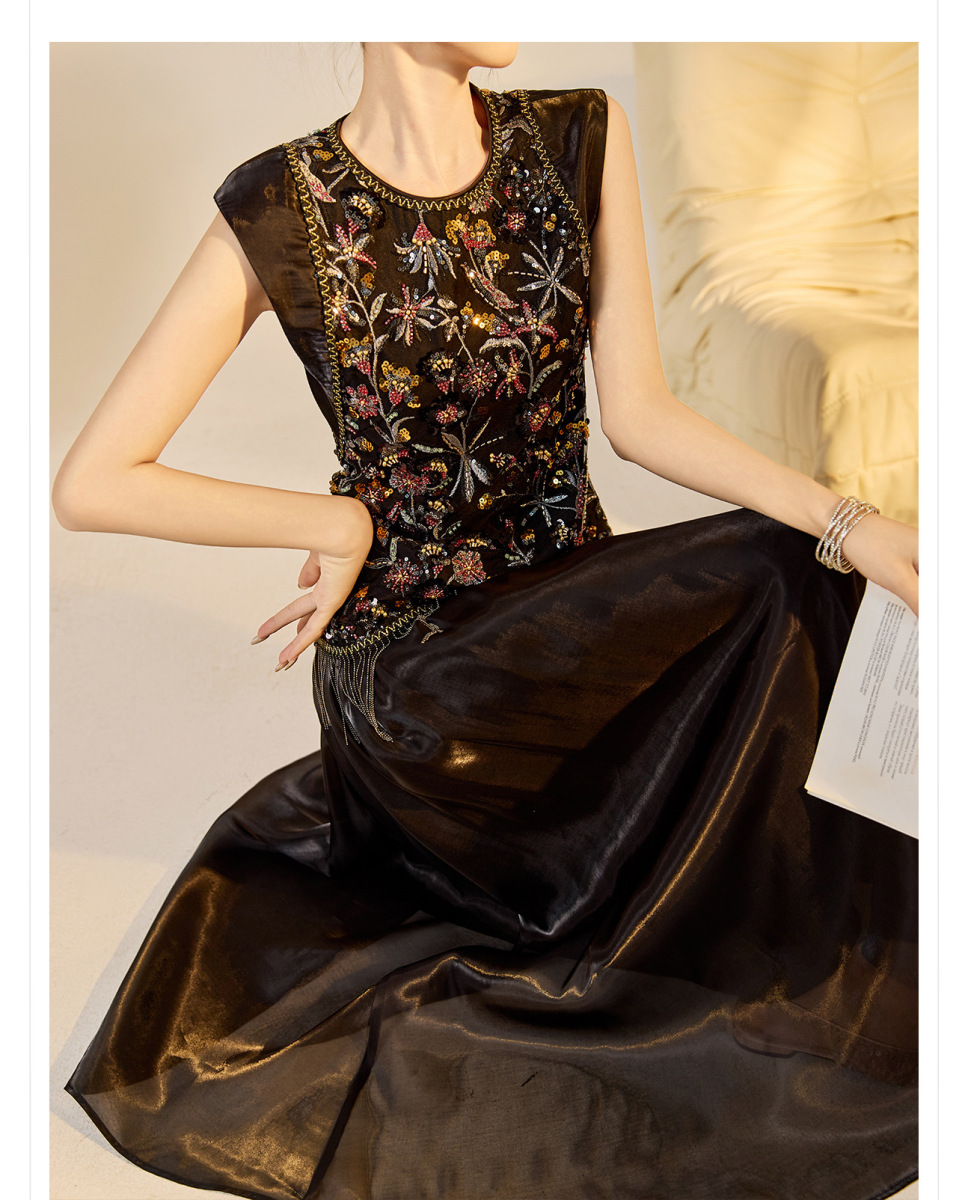 Bộ áo gile tua rua thêu sequin kèm chân váy dài họa tiết hoa — Chân váy ánh sáng (giao hàng trong 7 ngày), Chân váy ánh sáng (giao hàng trong ngày), Áo gile tua rua (giao hàng trong 7 ngày), Áo gile tua rua (giao hàng trong ngày)