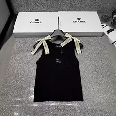 Mm24 New Summer Fashion Style Rhinestone Letter Design Slim Fit Tie-Up Knit Vest in White and Black Cotton