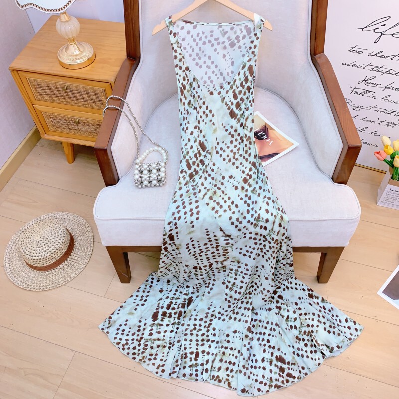 Đầm hai dây dáng ôm thắt eo phong cách tiểu thư thanh lịch — 【Áo hai dây - Họa tiết chấm bi】, 【Áo hai dây - màu xanh lá cà phê】, 【Đầm liền - Họa tiết chấm bi】, 【Đầm liền - Xanh lá cà phê】