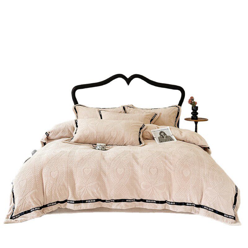 Winter solid color milk velvet four-piece set bed top thickened velvet bed sheet coral velvet flannel carved velvet quilt cover