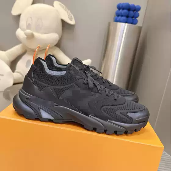 26 New Models of Breathable Sports Shoes for Men, Featuring Unique Mesh Color-Blocking, Thick-Soled Casual Sneakers, Trendy Dad Shoes for Men