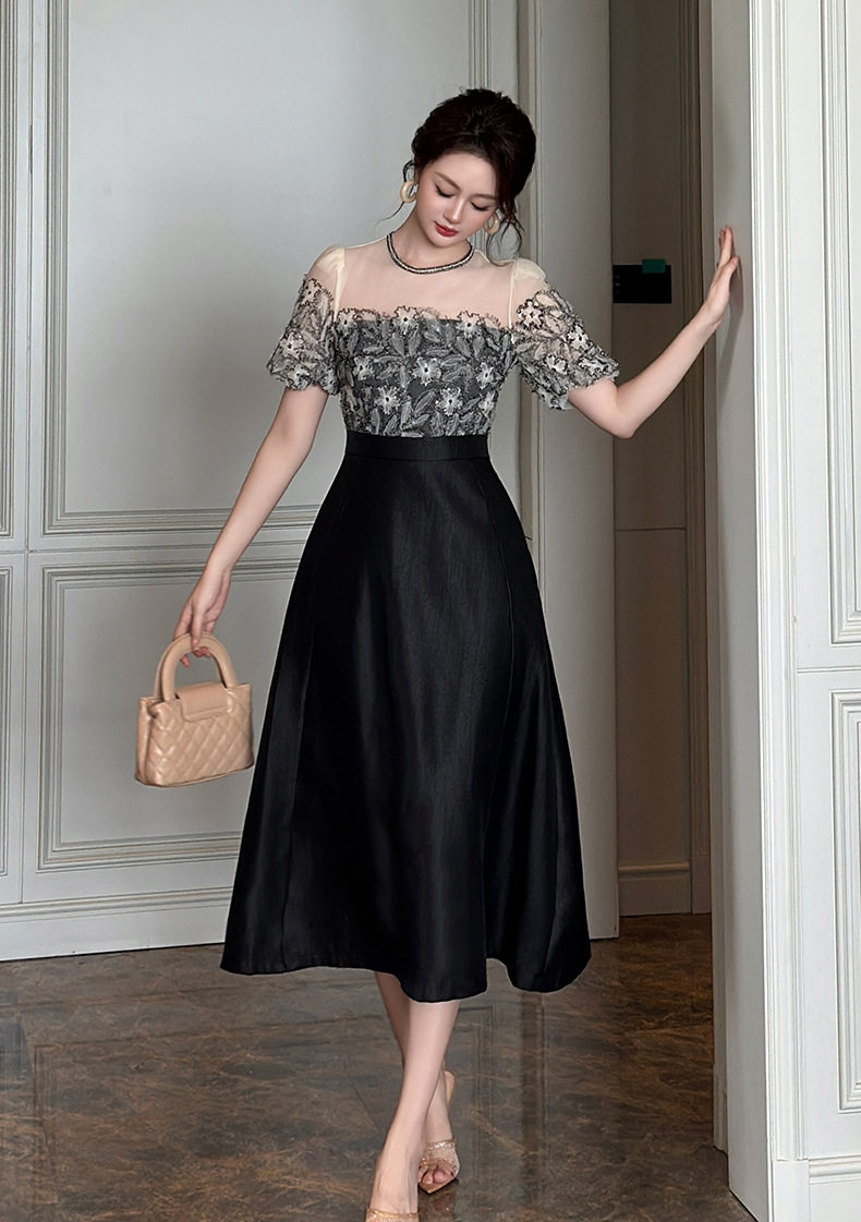 Đầm maxi nữ tay bồng cổ tròn, thiết kế ren viền cổ, dáng suông oversize, eo cao — [Đen] chi tiết 5